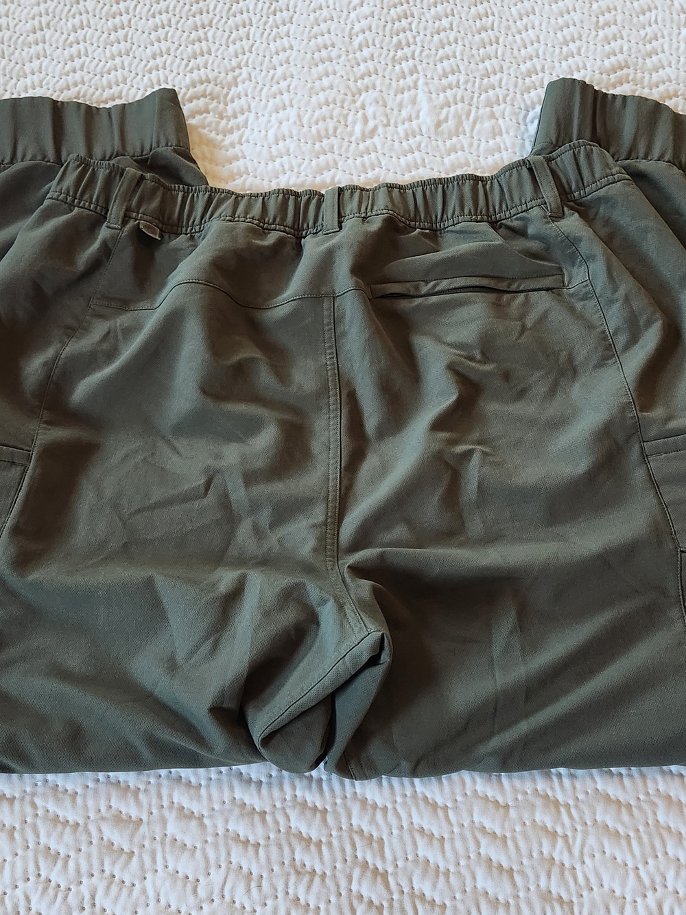 lululemon athletica Olive Green Cargo Joggers Size 36 - Picture 8 of 16